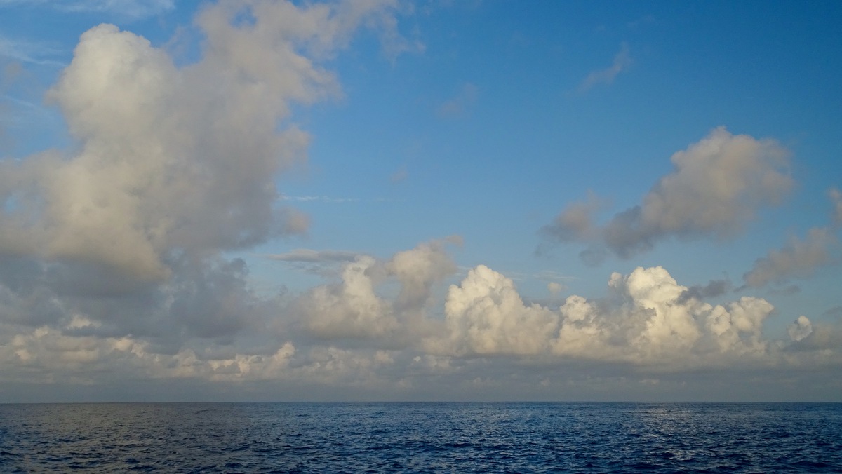 Nubes y mar, Océano Pacífico, Costa Rica