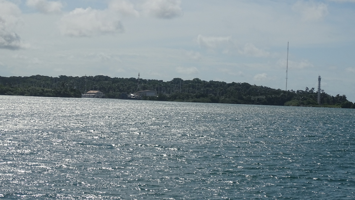 Puerto deportivo de Shelter Bay desde Bahía Limón