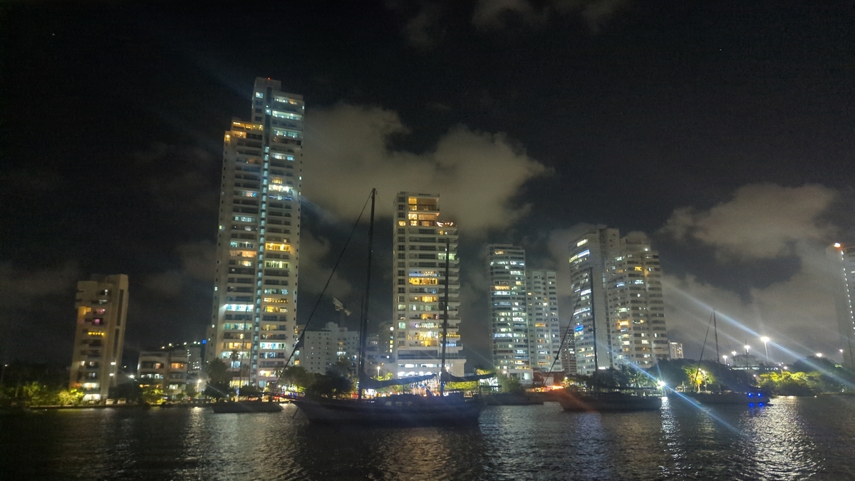 Fondeadero de Cartagena de noche