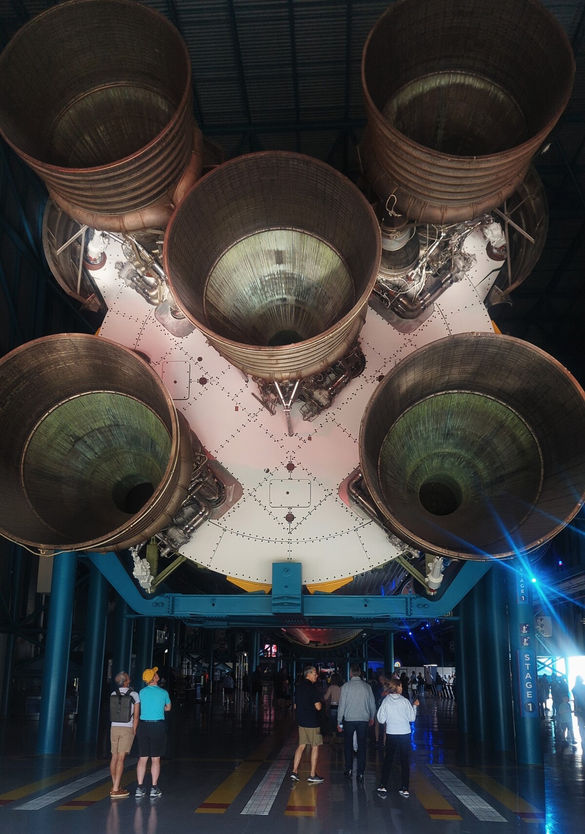 Bajo el cohete Apollo estadounidense