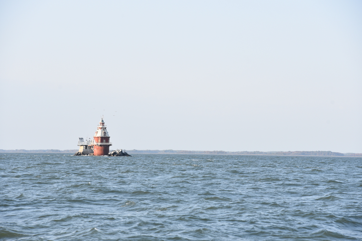 Faro del Banco Miah Maull en la Bahía de Delaware