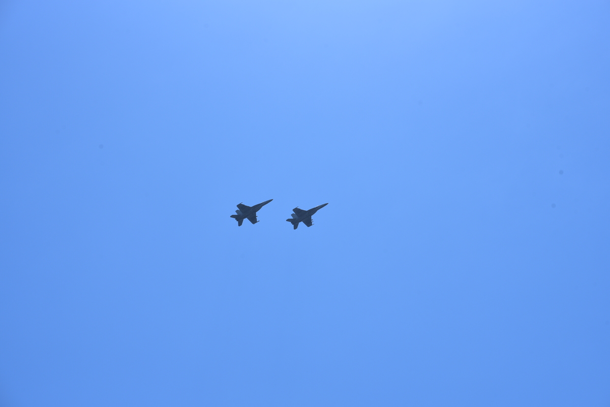 par de aviones de combate