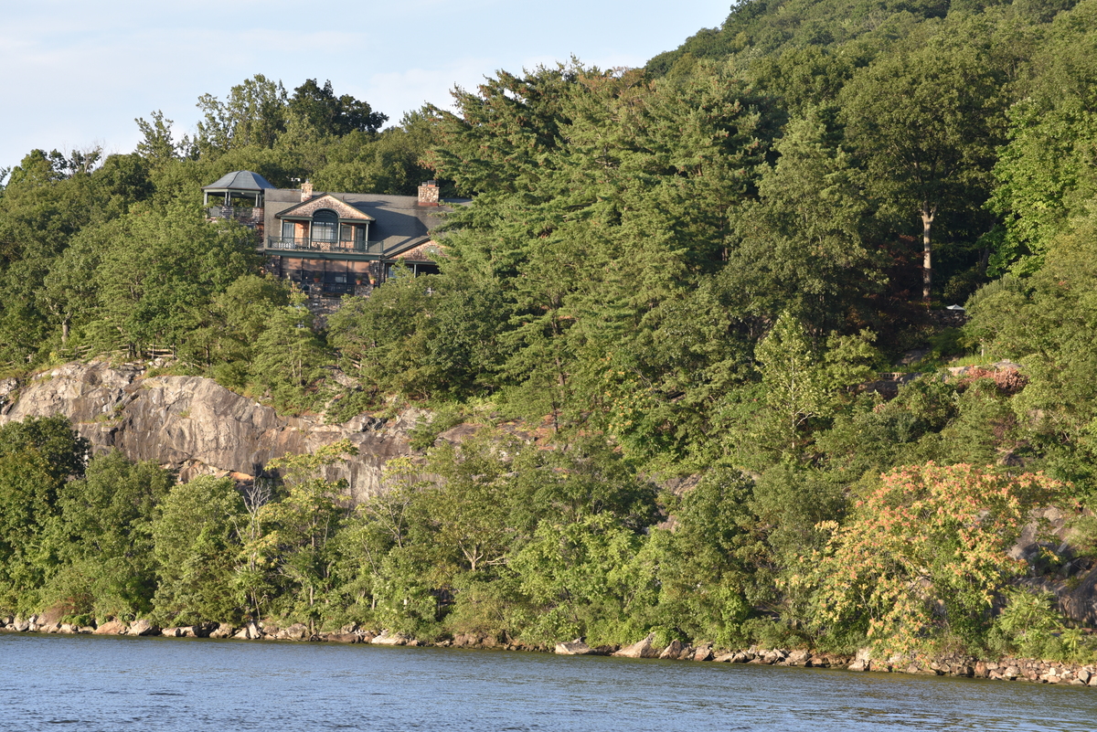 Casa por la orilla del Hudson