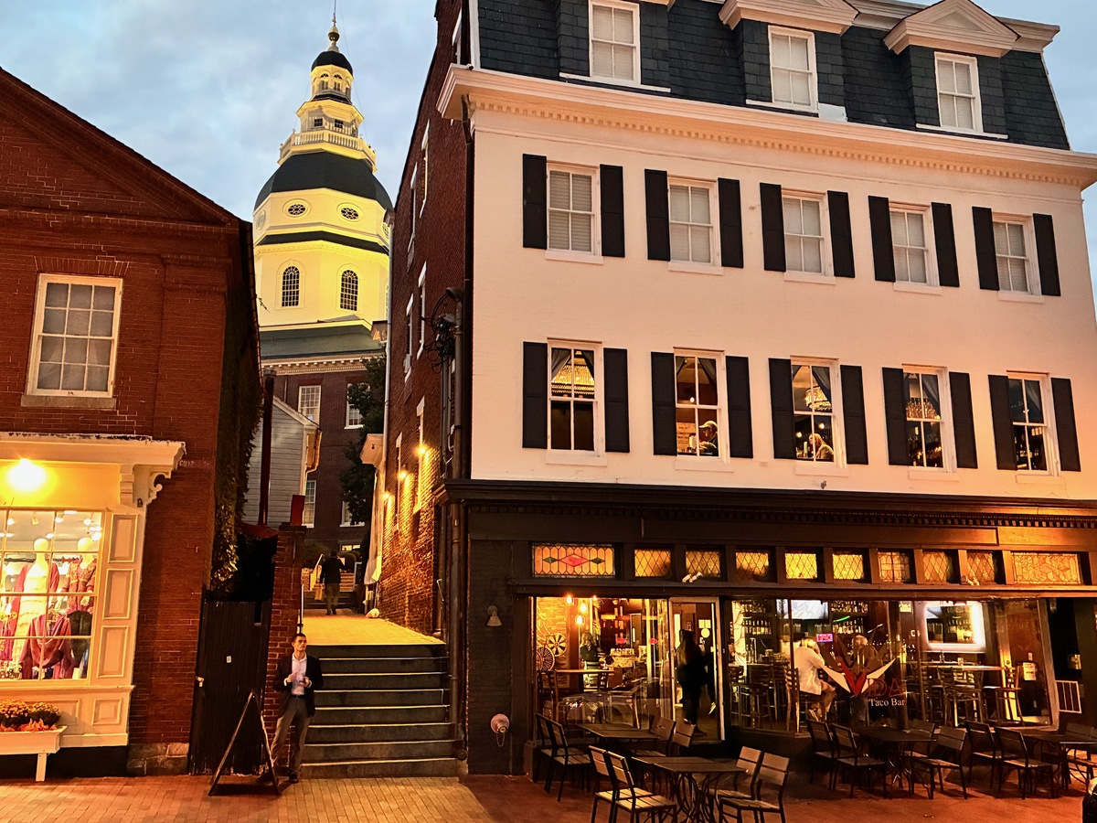 Casa del Estado de Maryland, Annapolis desde la calle Mayor